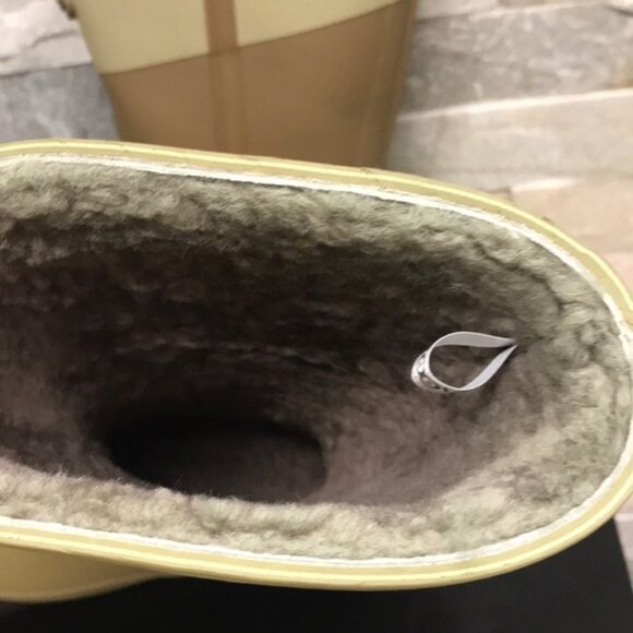 MoovBoot Rubber/Sheepskin Winter Boots - Picture 3 of 6